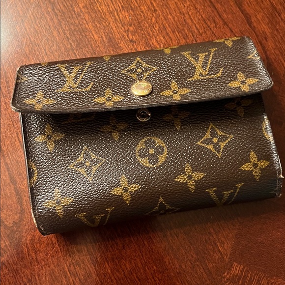 Louis Vuitton Brown Monogram Wallet
Good used condition. Lots of use left - Picture 16 of 16